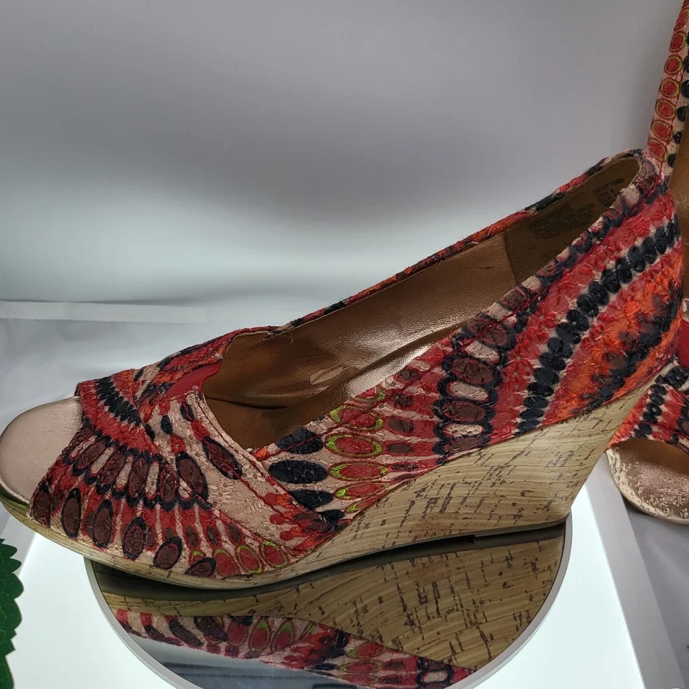 Cork Wedge Heels Colorful Embroidered Brocade Shoes~9 Snakeskin like print. - Picture 1 of 4